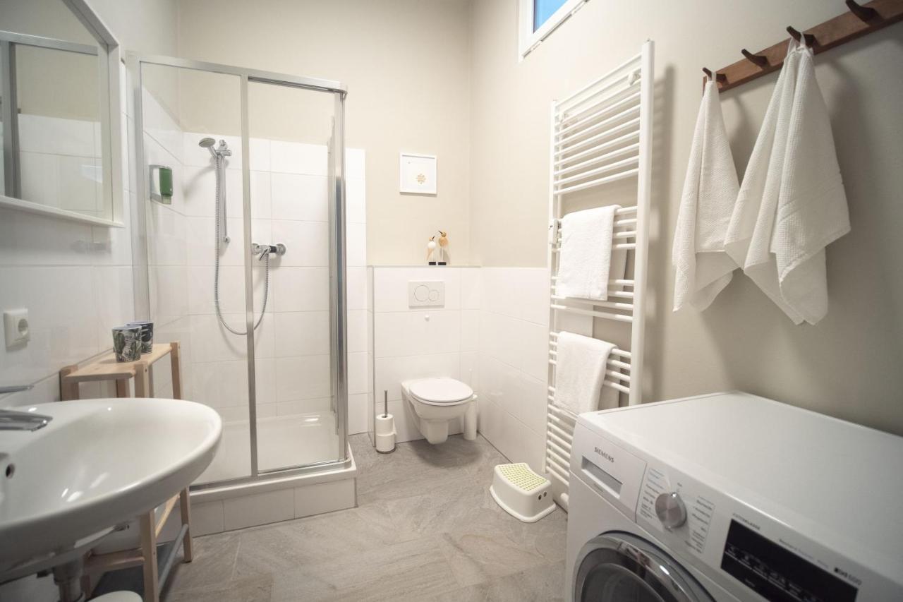 White Flat By Grazrentals With Cool Location & Free Parking Esterno foto